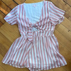 Pink lily online boutique item